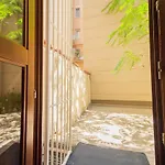 Sunny House By The Riverside Apartamento Budapeste