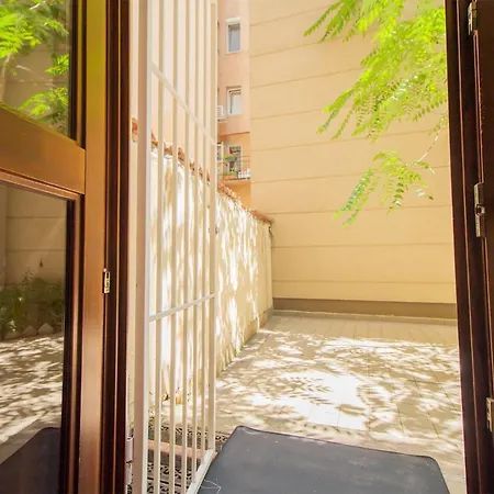 Sunny House By The Riverside 아파트 부다페스트