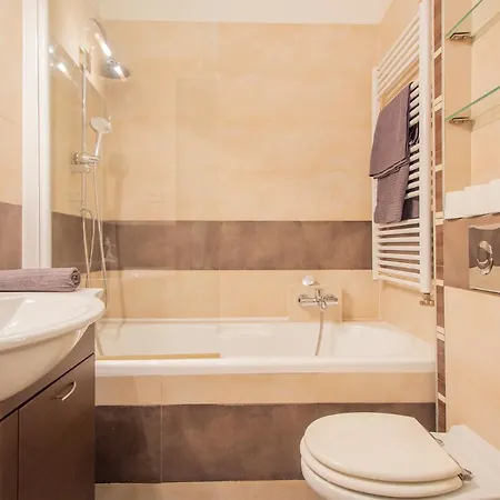 Sunny House By The Riverside * Budapešť