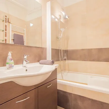 Sunny House By The Riverside Apartmán *