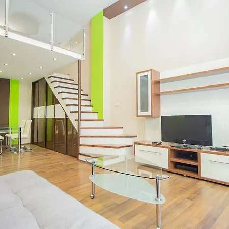 Sunny House By The Riverside